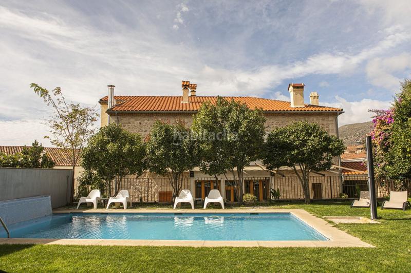 Foto bededd02-2fec-4c05-b36b-25fc17511a33. Edifici a San Martín de Trevejo