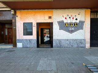 Local Comercial a Moraleja. Local en avenida
