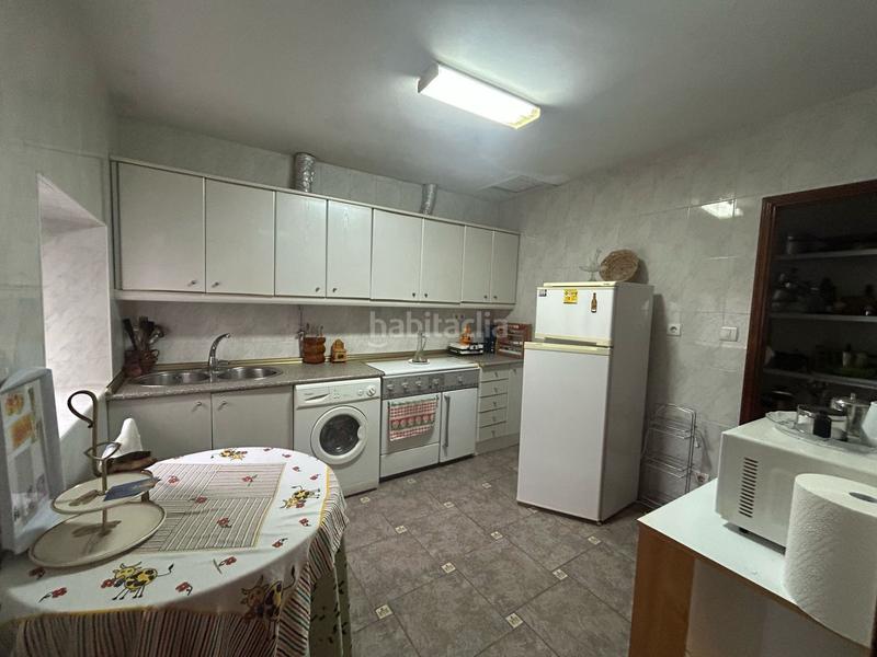 Foto 2d922762-1487-489b-87a9-b0e26a03b69a. Casa  con garaje en Cilleros