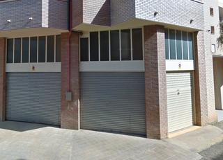 Aparcament cotxe a Carrer de mont-roig 18. Garaje/local en venta