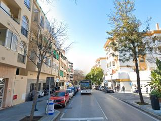 Local Comercial en Calle Jacinto Benavente 1