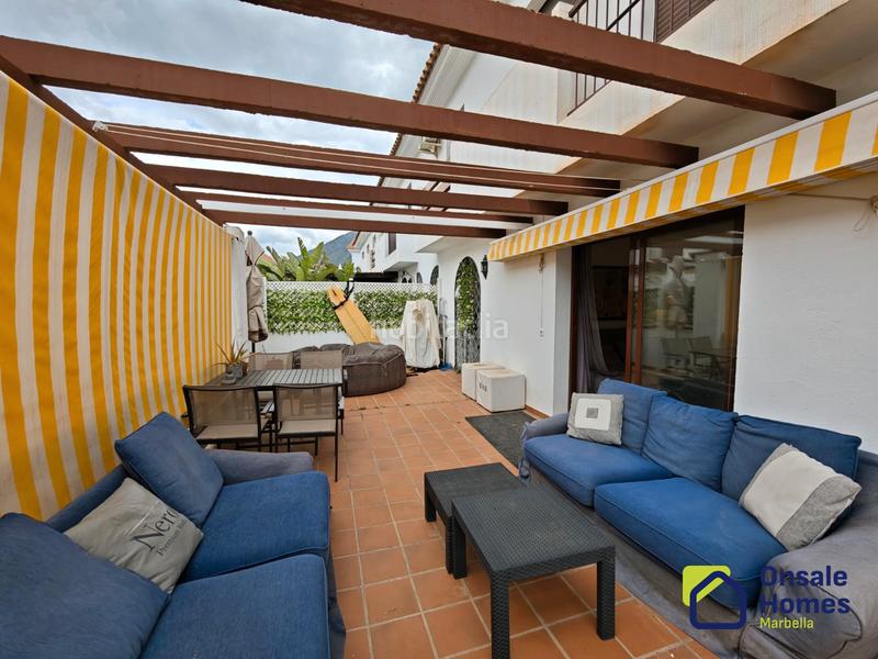 Foto 0d3f74b1-8071-49e7-b6e3-64aba06ff424. Piso en calle sierra cazorla 77 descubre este estupendo apartamento en la prestigiosa urbanización en Marbella