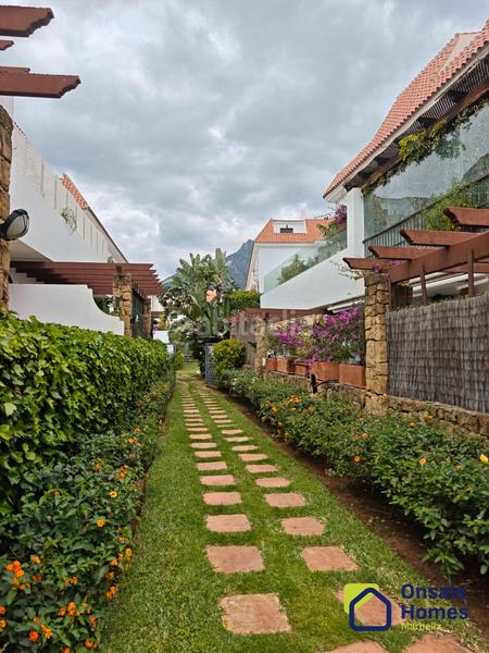 Foto 34ee9138-1dcf-4634-989e-f9a17db1342e. Piso en calle sierra cazorla 77 descubre este estupendo apartamento en la prestigiosa urbanización en Marbella