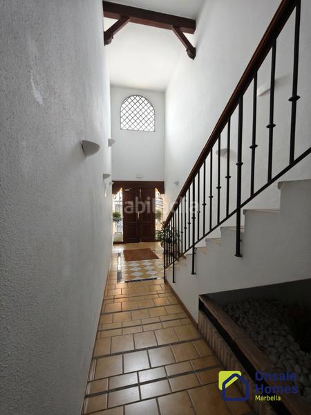 Foto 66a43313-a0ba-4913-9f93-4b1cf4f580ac. Piso en calle sierra cazorla 77 descubre este estupendo apartamento en la prestigiosa urbanización en Marbella
