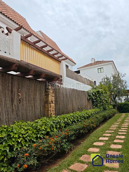 Foto a31df6bd-ca70-40fd-9cc2-c3a335cd8bd6. Piso en calle sierra cazorla 77 descubre este estupendo apartamento en la prestigiosa urbanización en Marbella