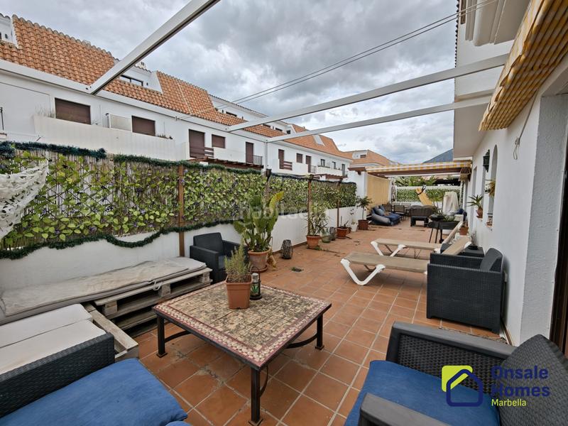Foto e5a7ce5c-3372-4687-b851-1bd6a6144cdb. Piso en calle sierra cazorla 77 descubre este estupendo apartamento en la prestigiosa urbanización en Marbella