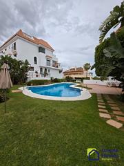 Appartement en Calle sierra cazorla 77. Descubre este estupendo apartamento en la prestigiosa urbanizaci
