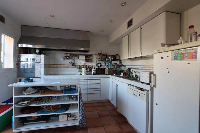 Foto 690c091b-4c1c-4e1f-a96d-1204a040e998. Chalet en urbanización Marbesa 122 encantadora villa en Marbesa, a pasos del mar en Marbella