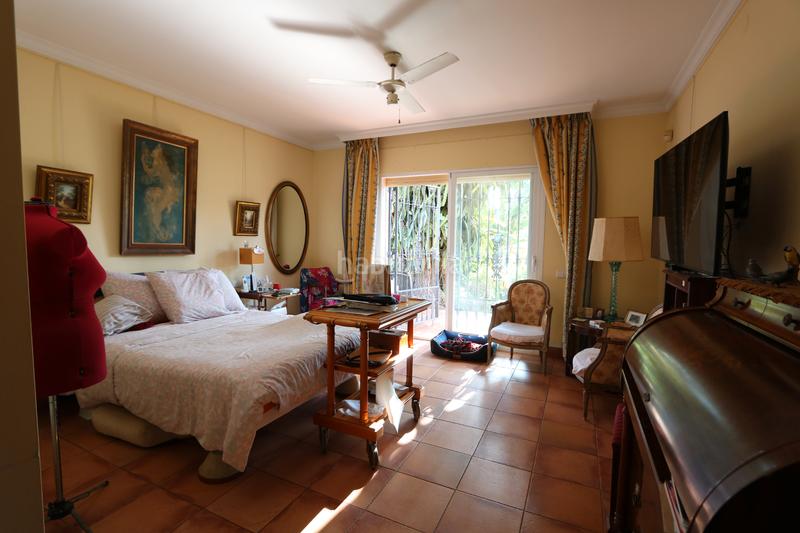 Foto 7cabf9ce-2bf7-4b15-9065-cc1d88bb5ca2. Chalet en urbanización Marbesa 122 encantadora villa en Marbesa, a pasos del mar en Marbella