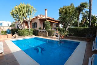 Chalet à Urbanización marbesa 122. Encantadora villa en marbesa, a pasos del mar