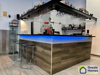 Traspàs Local Comercial a Avenida arias de velasco 10. Se traspasa bar / cafetería