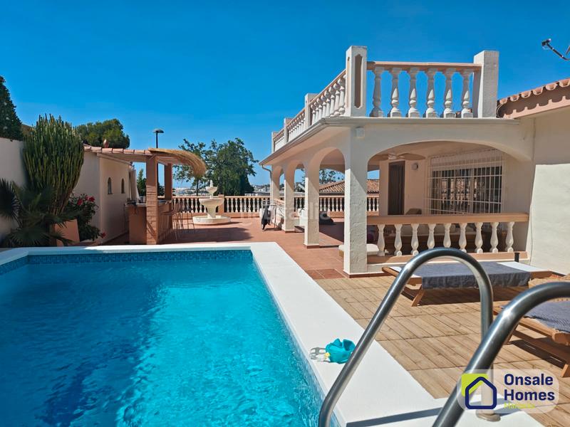 Foto 873cfbd0-333b-4ec0-8321-b25e4ab12f66. Chalet dans avenida gustavo adolfo bécquer 4 dans Las Brisas Marbella