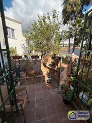 Maison jumelée à Urbanización pueblo andaluz 142. Encantadora casa pareada en una zona tranquila y bien comunicada