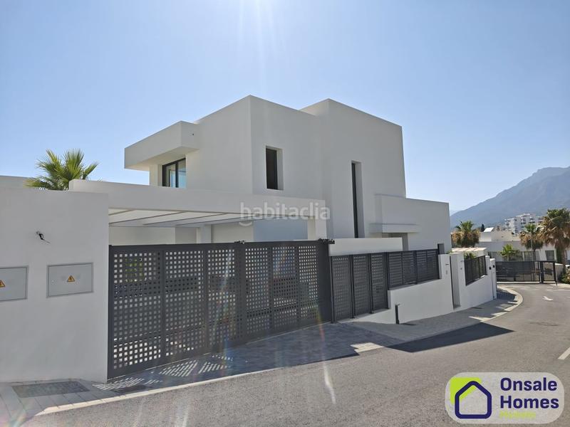 Foto 01686836-a72f-46b7-8180-b7e62aa18379. Chalet in urbanizacion finca (la) 18 in Río Real Marbella