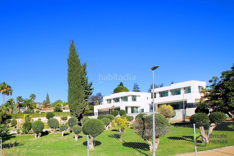 Foto a9f2b46e-c20b-4c01-872d-ffdadeb275c3. Chalet in urbanizacion finca (la) 18 in Río Real Marbella