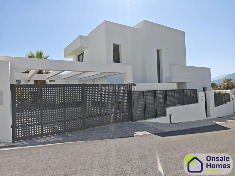 Foto ed8e4258-0981-4851-bac0-f0837bf6ada0. Chalet in urbanizacion finca (la) 18 in Río Real Marbella