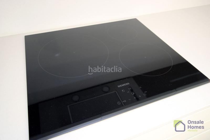 Foto 15c82fa3-2d5d-4b02-a279-ba8d31a07e3a. Chalet en urbanizacion finca (la) 18 en Río Real Marbella