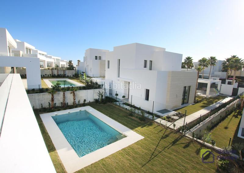 Foto 271ba633-7fff-412b-9bf9-d2a504fe4d71. Chalet en urbanizacion finca (la) 18 en Río Real Marbella