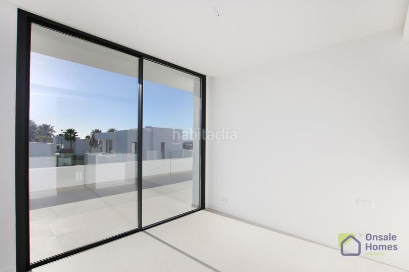 Foto 41ee5dd5-cecf-40e9-83a0-3c9929c197a4. Chalet en urbanizacion finca (la) 18 en Río Real Marbella