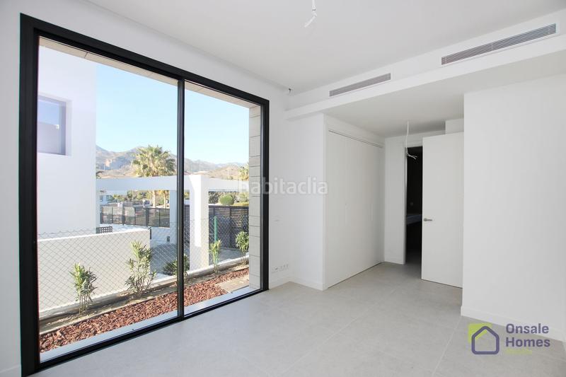 Foto 5c7fba31-3447-44b5-bbd8-fb26007c0df6. Chalet en urbanizacion finca (la) 18 en Río Real Marbella