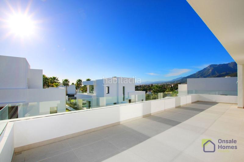 Foto 7c1f0b9c-762d-4f1a-9961-68d440e81187. Chalet en urbanizacion finca (la) 18 en Río Real Marbella