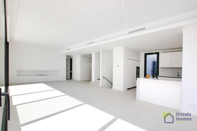 Foto c02c88e0-e9e4-40c8-9442-944a53d05be3. Chalet en urbanizacion finca (la) 18 en Río Real Marbella