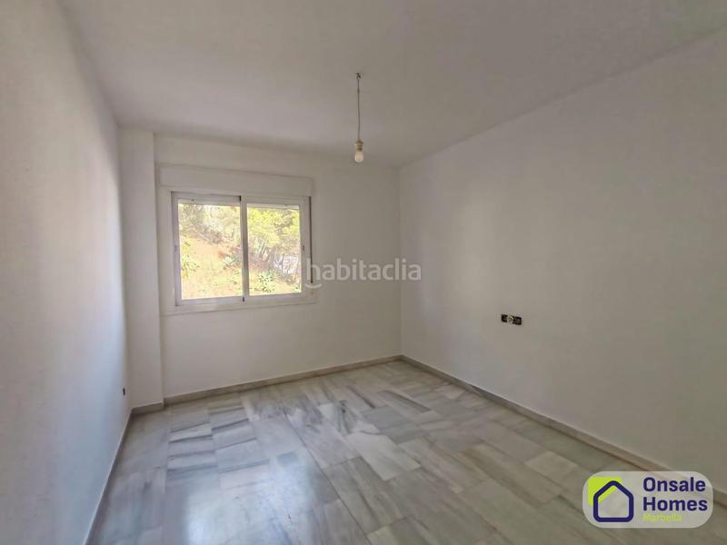 Foto b936dddb-7e0f-47a9-be5e-7c2524a2ef96. Miete etagenwohnung mit parking in Ricardo Soriano Marbella
