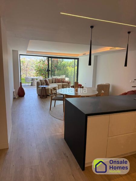 Foto 0f9b4d0a-15d1-49ec-b5a0-c8213bb5f03f. Apartament amb aparcament a Las Brisas Marbella