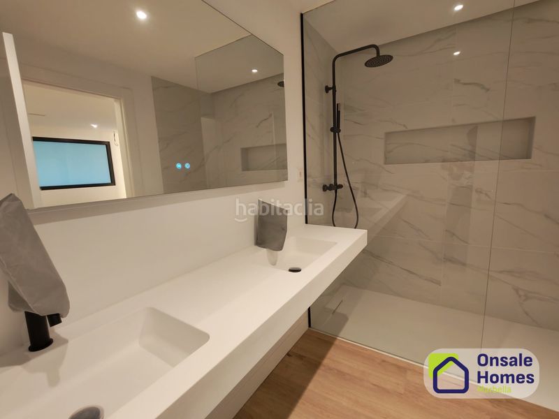 Foto 159259e5-eaa5-438a-bad4-d61aee963c22. Apartament amb aparcament a Las Brisas Marbella
