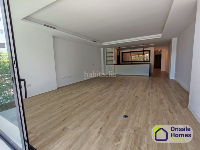 Foto 2c5c6862-4205-47ef-ba15-ba42efdc3277. Apartament amb aparcament a Las Brisas Marbella
