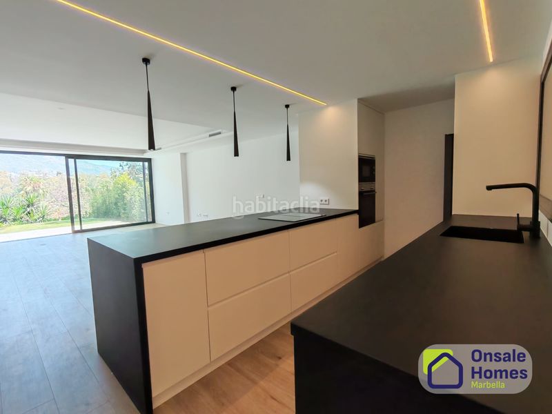 Foto 998491d1-9ed5-494f-87d8-f22665690394. Apartament amb aparcament a Las Brisas Marbella