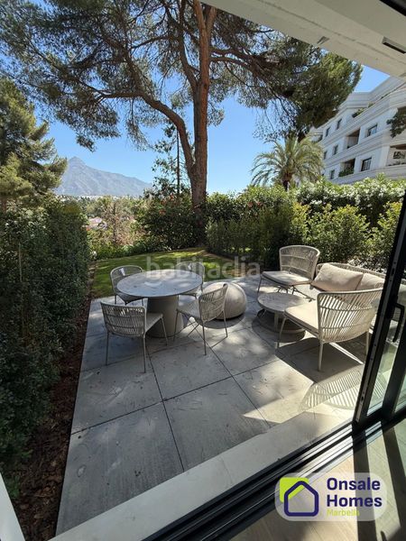 Foto cbc83ecb-ceaf-432c-a3fe-12ef8ca31d47. Apartament amb aparcament a Las Brisas Marbella