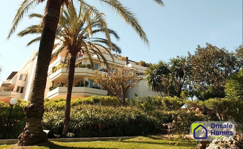 Foto f8e537f9-e69d-4812-beee-8396a230db3e. Apartament amb aparcament a Las Brisas Marbella