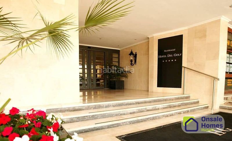 Foto 5f63d8b3-7890-4bab-bdef-39a23a11caf7. Apartament amb aparcament a Las Brisas Marbella