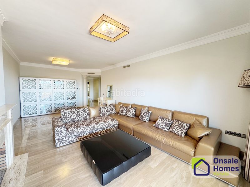 Foto 15b57416-f57f-4d64-872f-8b63d1d1ea9b. Flat with parking pool in Sierra Blanca Marbella