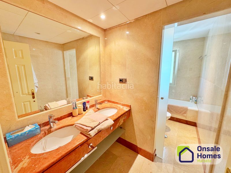 Foto 4069186b-5dca-4797-a5c2-502944ca264a. Flat with parking pool in Sierra Blanca Marbella