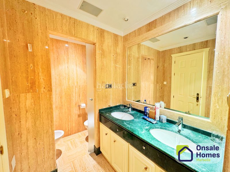 Foto 9e78ce66-ca66-47b4-b68d-ede13be55c6c. Flat with parking pool in Sierra Blanca Marbella