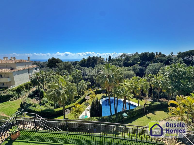 Foto a142778c-b3e8-4446-9d98-1a97d1468cd3. Flat with parking pool in Sierra Blanca Marbella