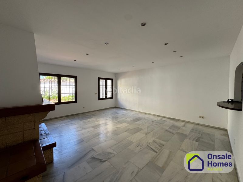 Foto 3136f82e-c3bb-4c76-a447-83d3318455f3. Casa adossada amb aparcament piscina a Huerta Belón - Calvario Marbella