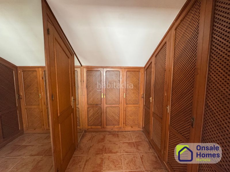 Foto 8cc928e4-165a-409d-8db2-d8780de2f930. Casa adossada amb aparcament piscina a Huerta Belón - Calvario Marbella