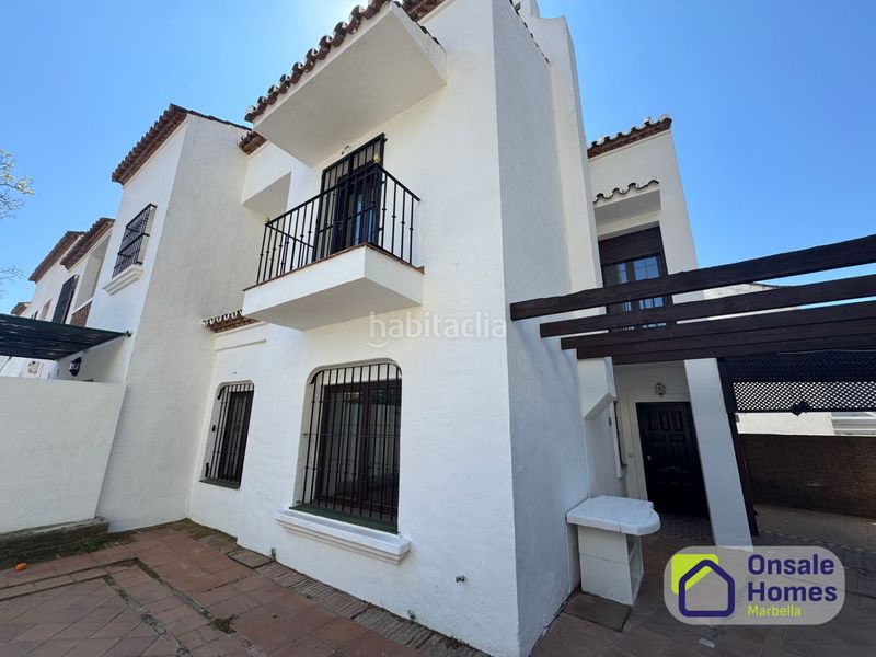 Foto b9ab5b86-f5c3-4663-9caa-266e11eb6697. Casa adossada amb aparcament piscina a Huerta Belón - Calvario Marbella
