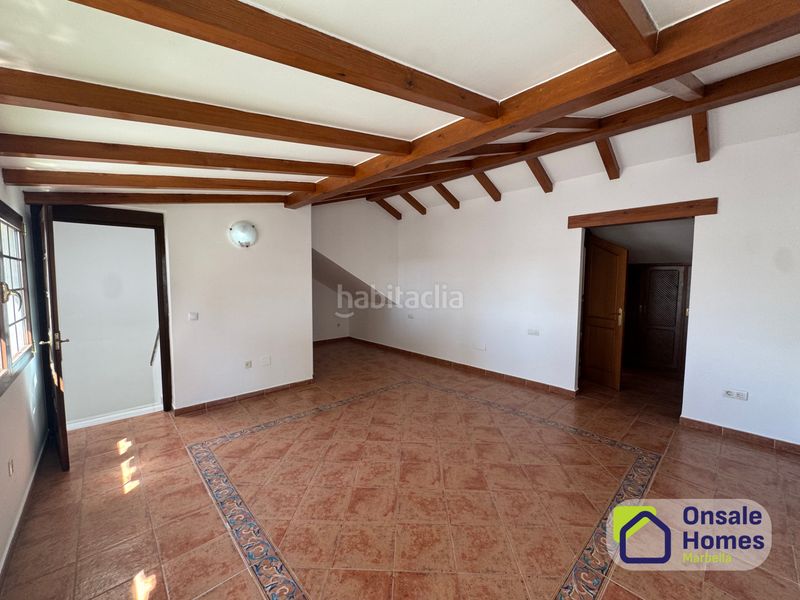 Foto da3b87c2-6b1c-4b25-afed-957a22d4f394. Casa adossada amb aparcament piscina a Huerta Belón - Calvario Marbella