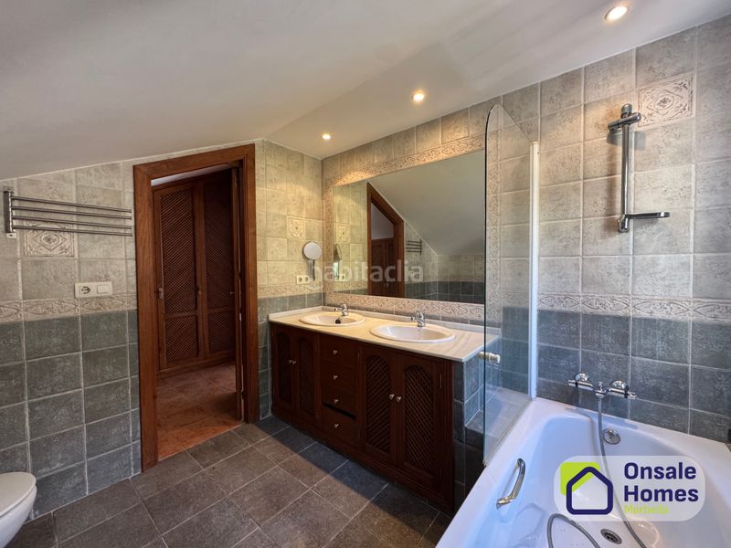 Foto e66e0749-262d-402d-8cc6-6378b15ed510. Casa adossada amb aparcament piscina a Huerta Belón - Calvario Marbella