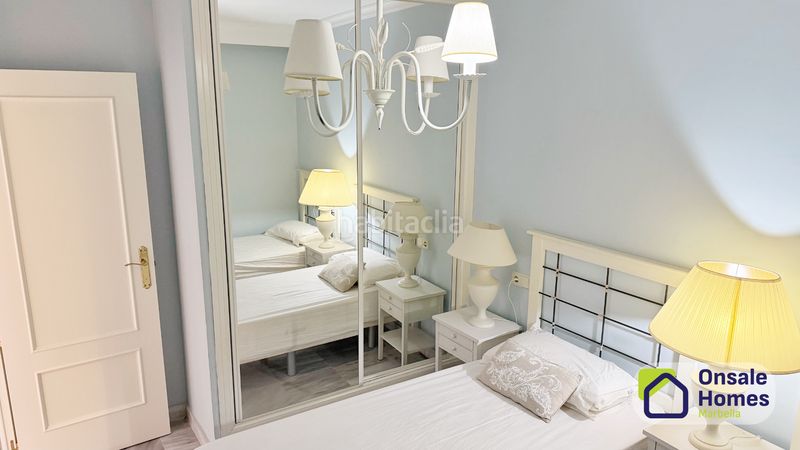 Foto babeb2f1-dbcb-4132-a997-f9ae4e205397. Àtic amb aparcament piscina a La Dama de Noche - La Alzambra Marbella
