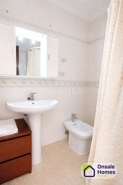 Foto fafb5155-844e-4280-bf42-129867133a43. Pis amb calefacció a Zona Miraflores Marbella