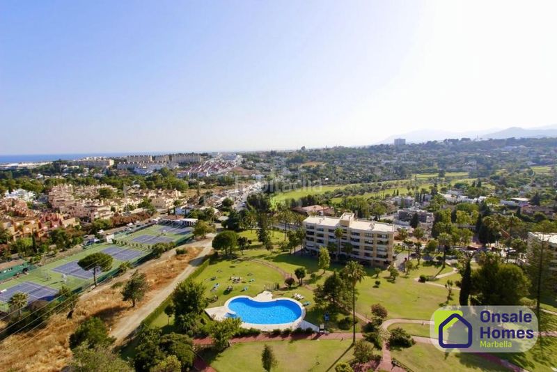 Foto 7f29f1ca-d9af-480a-8d52-cd2c6d439f0a. Estudi amb piscina a Aloha Marbella