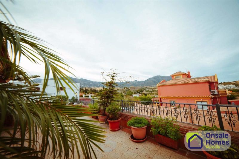 Foto 2bd82e2e-e7d9-4414-bc77-ff0aa5e98565. Xalet amb xemeneia aparcament piscina a campo de Mijas Mijas
