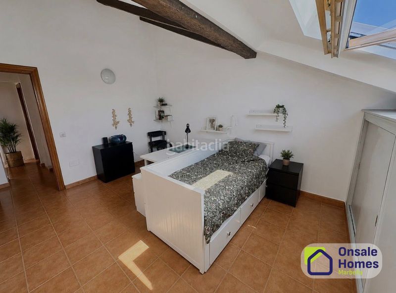 Foto 88c696a0-8438-4c6e-aaf6-d2057146ae10. Casa adossada amb aparcament piscina a Los Pacos Fuengirola