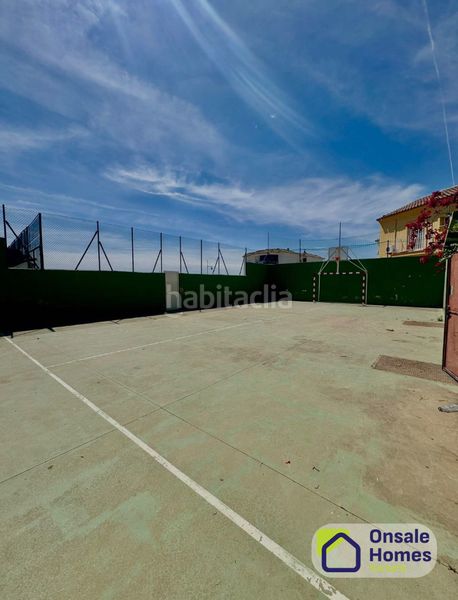 Foto dccfc0af-1b95-434d-a7c5-95a8fae57cd0. Casa adossada amb aparcament piscina a Los Pacos Fuengirola