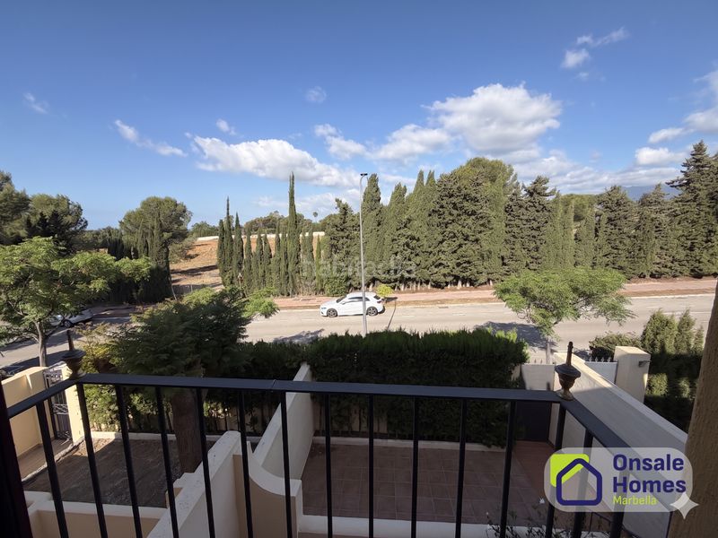 Foto 13843688-2dee-463a-a51e-a8e304a237d4. Casa adossada amb xemeneia aparcament piscina a Nagüeles Alto Marbella